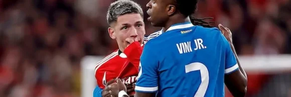 El argentino Gianluca Prestianni supuestamente profirió insultos racistas hacia Vinicius Júnior.