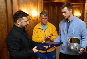 Zelensky elogió al ucraniano por honrar “la memoria de los deportistas asesinados por Rusia, deportistas que nunca volverán a competir debido a la agresión rusa”.