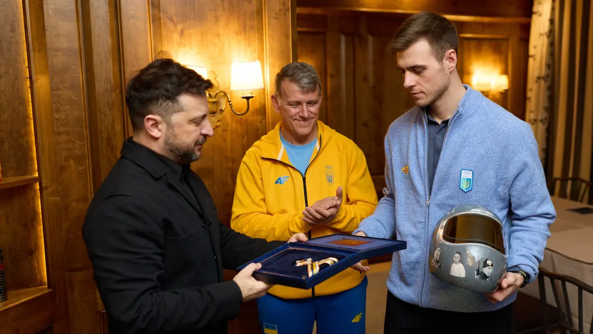 Zelensky elogió al ucraniano por honrar “la memoria de los deportistas asesinados por Rusia, deportistas que nunca volverán a competir debido a la agresión rusa”.