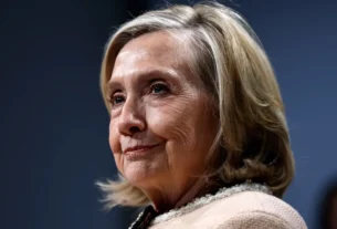 La ex secretaria de Estado Hillary Clinton declara a puerta cerrada ante un comité del Congreso sobre sus vínculos con el fallecido delincuente sexual Jeffrey Epstein