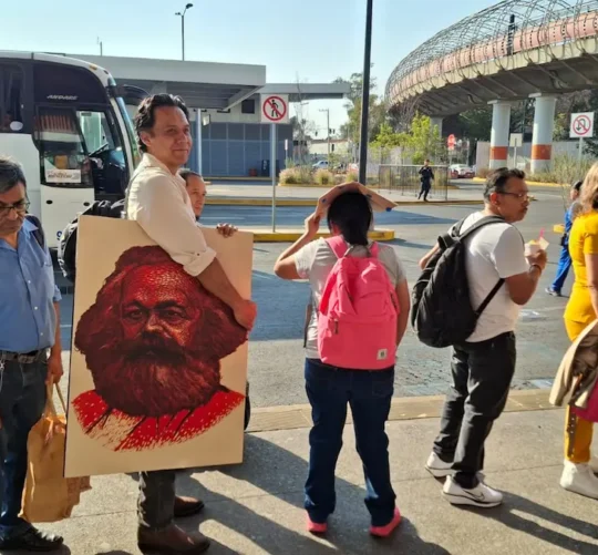 Tras recibir el oficio dijo que estaba listo para irse de las oficinas.