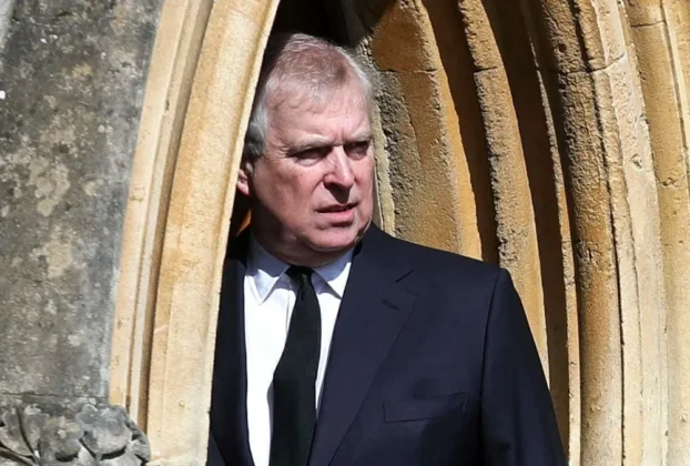 La policía inglesa arrestó al expríncipe Andrew el día de su 66º cumpleaños.