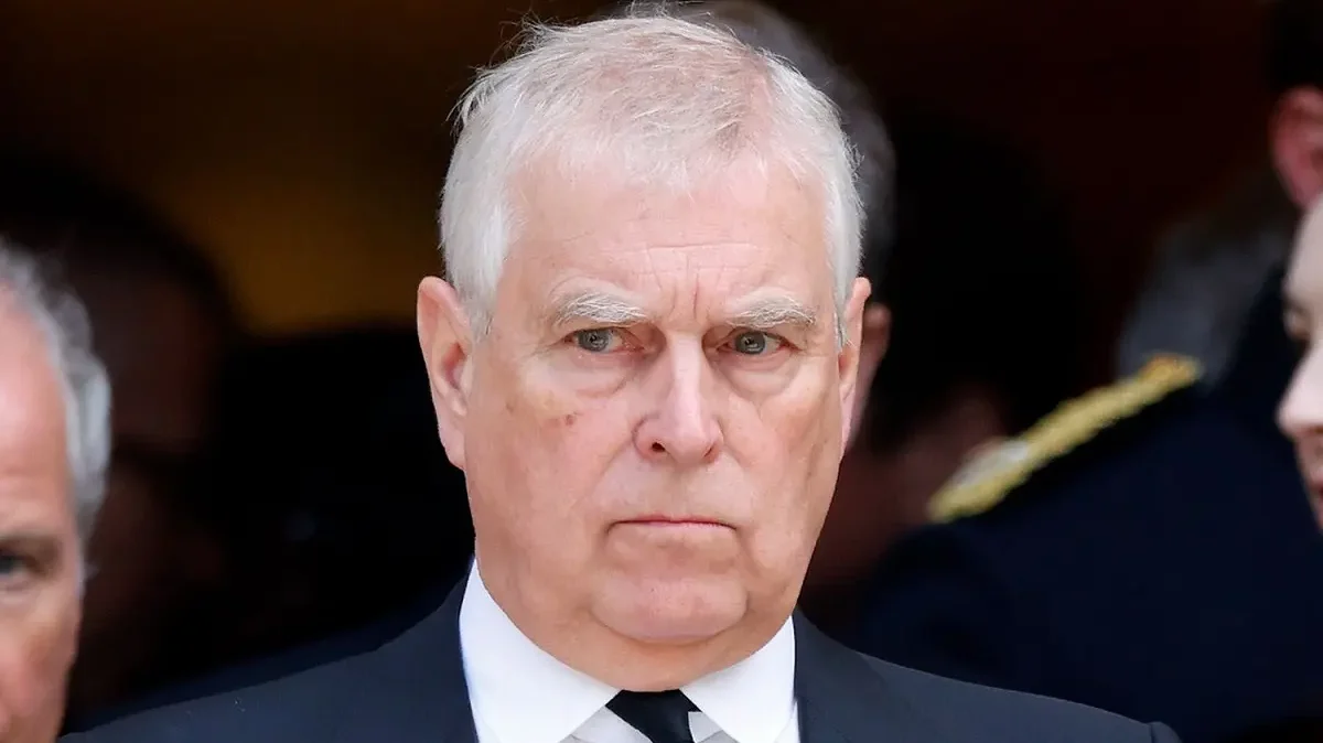 La medida impediría que Mountbatten-Windsor se convirtiera en rey