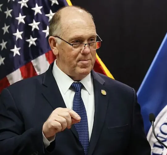 Tom Homan, anunció el fin del despliegue masivo de agentes de inmigración en el estado de Minnesota