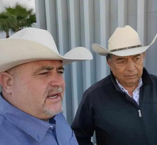 Julián LeBaron buscara gobernatura en 2027