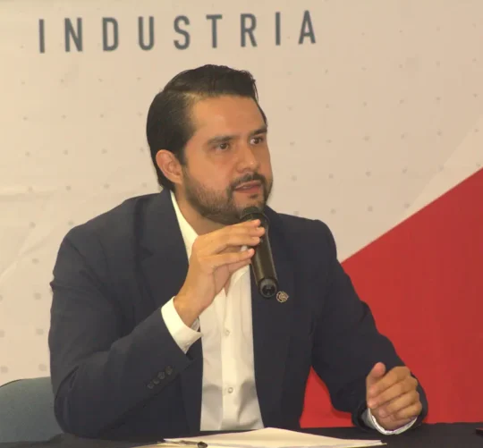 foto del presidente de la Canacintra, Carlos Julián Sosa Spínola