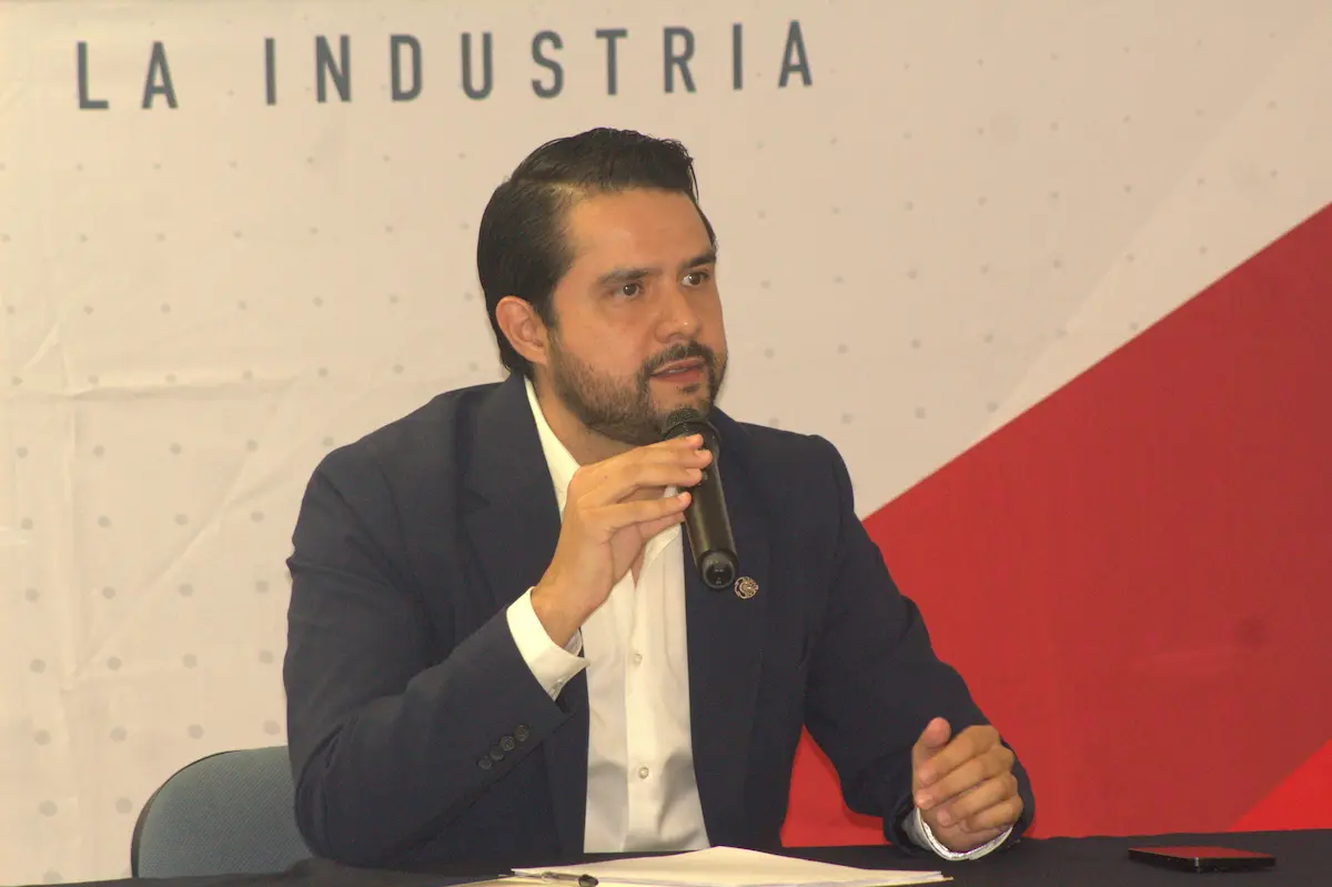 foto del presidente de la Canacintra, Carlos Julián Sosa Spínola