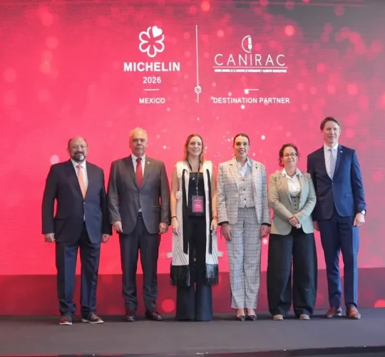 la Cámara Nacional de la Industria de Restaurantes y Alimentos Condimentados