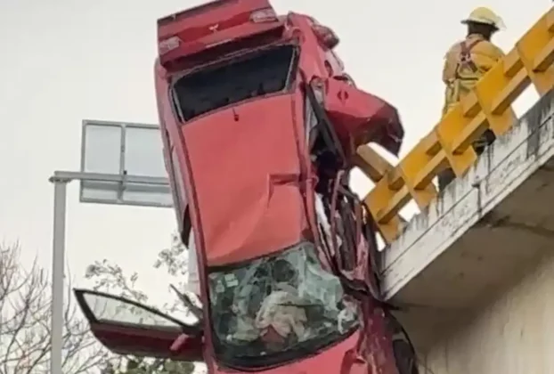 coche del accidente de periferico ecologico