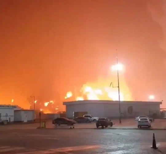El incendio en la refinería de Dos bocas dejó cinco muertos