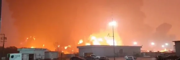 El incendio en la refinería de Dos bocas dejó cinco muertos