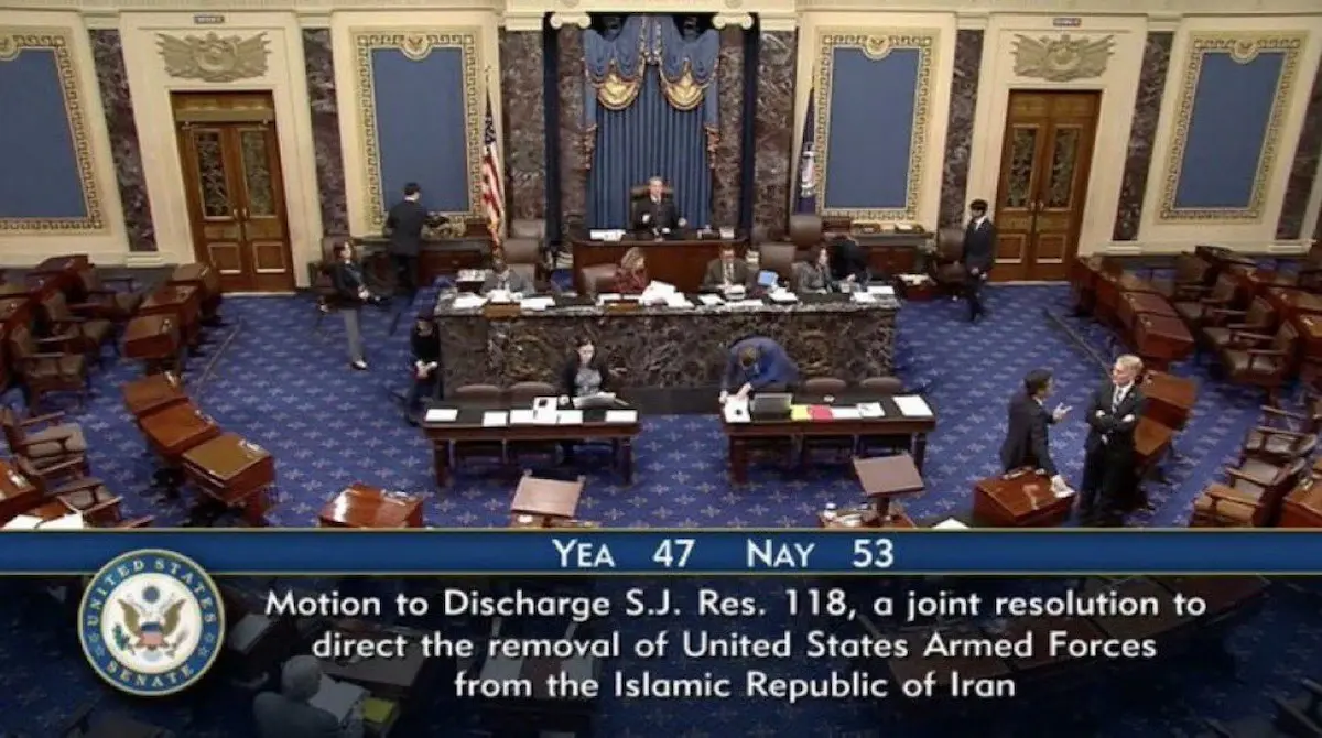 El Senado de EE.UU. votó 47 a favor y 37 en contra, manteniendo el cierre que provoca retrasos en aeropuertos