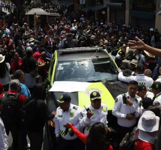 Los profesores exigen, además de un aumento salarial del 100 %, la abrogación inmediata de la Ley del Instituto de Seguridad y Servicios Sociales de los Trabajadores del Estado (ISSSTE) de 2007 y la reforma educativa de 2019.