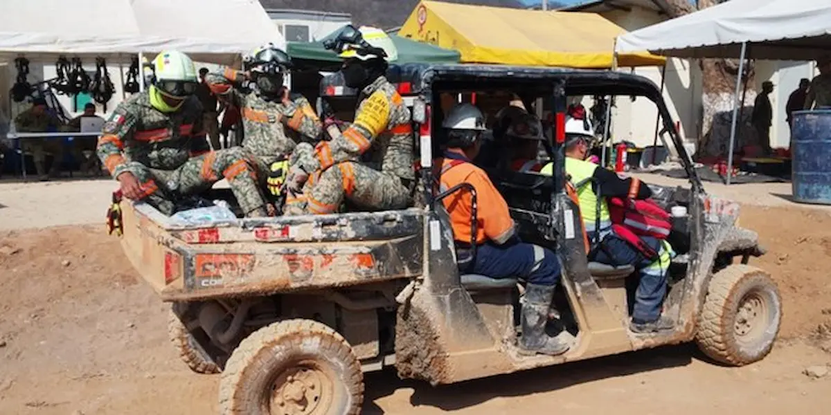 El deslizamiento de jales mineros obstruye por completo las entradas y galerías principales