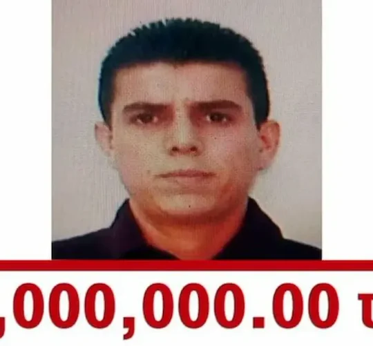 Valencia González es conocido también como “Pelón”, “El R-3”, “El JP”, “Tricky Tres”, “O3”, según la información estadounidense.
