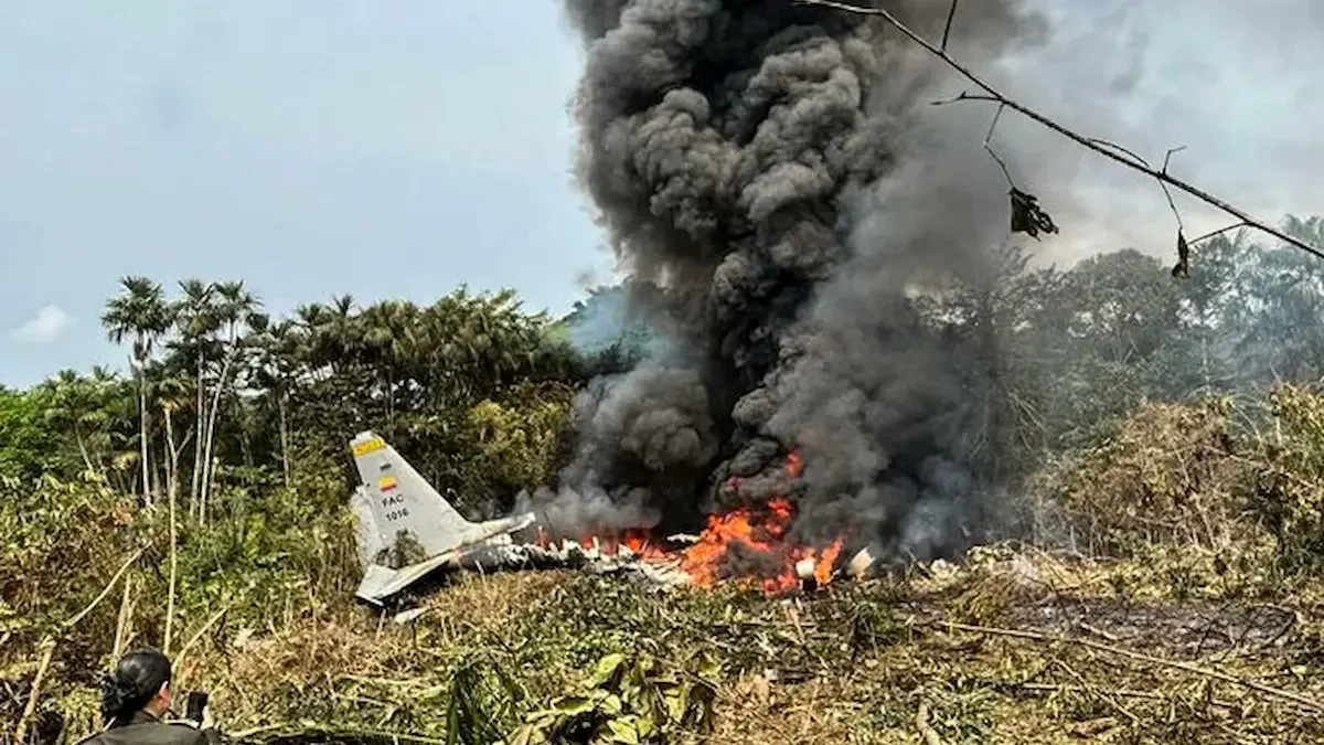 La aeronave Hércules, de fabricación estadounidense, se precipitó a tierra con 125 ocupantes