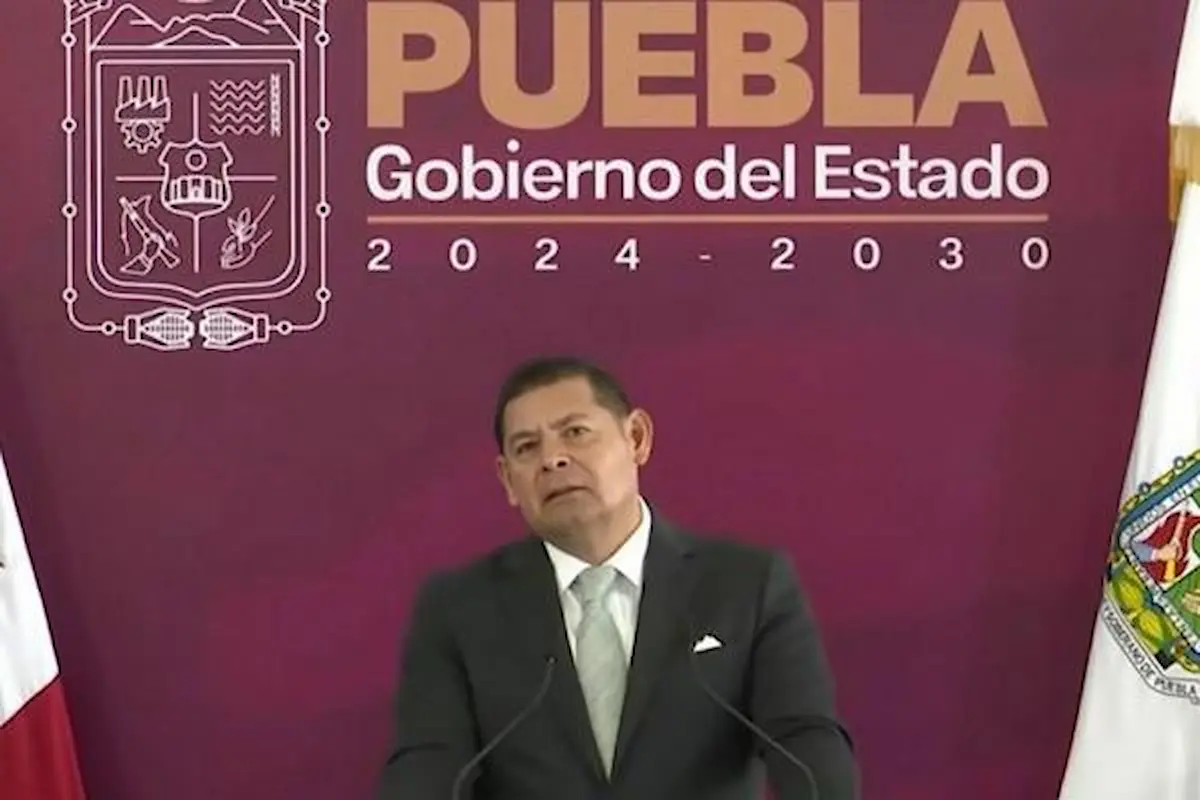 foto de la mañanera del 21 de abril del 2026 del gobernador de puebla