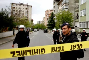 Las autoridades de Turquía informaron este miércoles de que al menos cuatro personas han muerto y otras 20 han resultado heridas, cuatro de ellas de gravedad, en otro tiroteo registrado en un colegio de la ciudad de Kahramanmaras