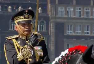 El relevo ocurre en cumplimiento del artículo 25 de la Ley del Instituto de Seguridad Social para las Fuerzas Armadas Mexicanas, debido a que el General de División de Estado Mayor Francisco Jesús Leana Ojeda, quien se desempeñaba como Comandante del Ejército Mexicano, pasará a situación de retiro en próxima fecha.