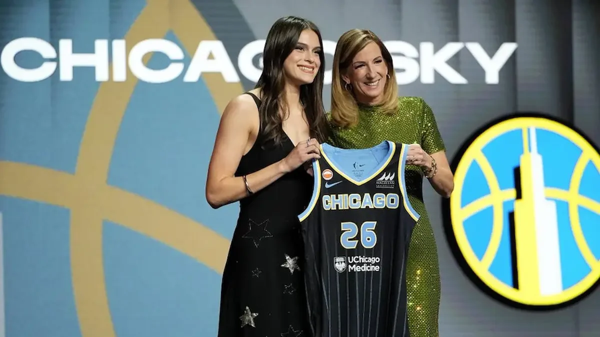 Jáquez es la hermana de Jaime Jáquez Jr., de los Miami Heat de la NBA. Los Jáquez se convierten en los primeros hermanos mexicanos en la WNBA y NBA.