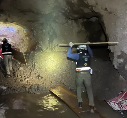 De inmediato se activaron los protocolos para la extracción segura del trabajador.