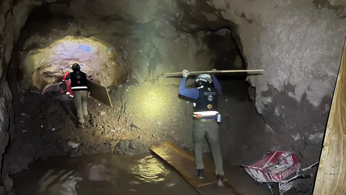 De inmediato se activaron los protocolos para la extracción segura del trabajador.