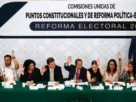 Las comisiones unidas de Puntos Constitucionales y de Reforma Político-Electoral, de la Cámara de Diputados aprobaron esta noche el dictamen de la minuta del llamado “plan B” en materia electoral enviado por la presidenta Claudia Sheinbaum