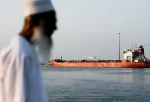 “Si cesan los ataques contra Irán, nuestras poderosas Fuerzas Armadas suspenderán sus operaciones defensivas”.