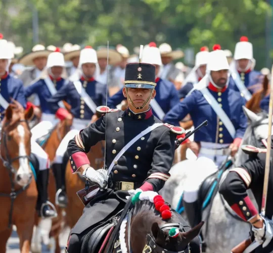 foto del desfile de 5 de mayo