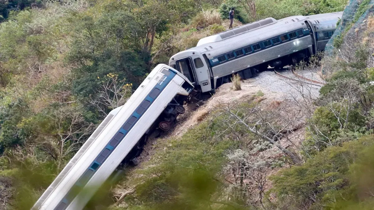 La titular de la FGR, Ernestina Godoy Ramos, señaló que, respecto al delito de daño en bienes, la empresa decidió otorgar el perdón de parte ofendida, porque no hubo problemas con la obra.