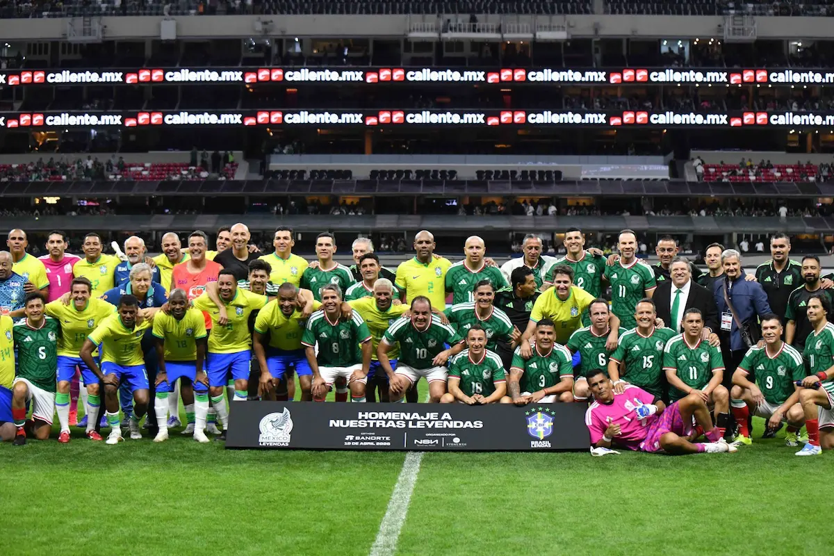 Oribe Peralta marcó un doblete, primero con un cabezazo y luego un remate a bocajarro para recordar su época como goleador del América.