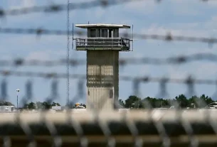 Todd Blanche, fiscal interino de EU autorizó la solicitud de sentencias de muerte contra nueve reos, luego que Donald Trump revocara la moratoria sobre penas federales impuesta por el ex mandatario estadunidense, Joe Biden.