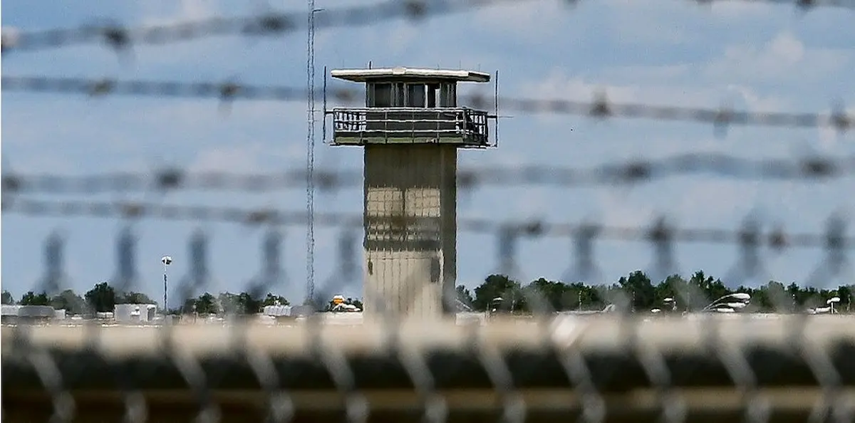 Todd Blanche, fiscal interino de EU autorizó la solicitud de sentencias de muerte contra nueve reos, luego que Donald Trump revocara la moratoria sobre penas federales impuesta por el ex mandatario estadunidense, Joe Biden.