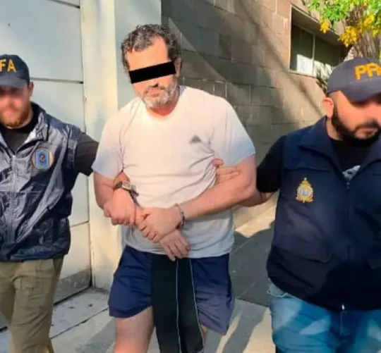 Fernando Farías y su hermano, conocidos como 'Los Primos', han sido señalados como los líderes de una red de huachicol fiscal.