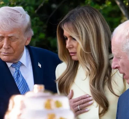 Trump guio a los monarcas en un recorrido por la recién renovada colmena de la Casa Blanca