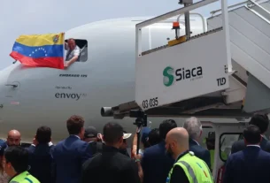 Estados Unidos y Venezuela acordaron en marzo reanudar las relaciones diplomáticas tras el acercamiento que siguió a la operación militar estadunidense en Caracas el 3 de enero en la que fue secuestrado el presidente Nicolás Maduro