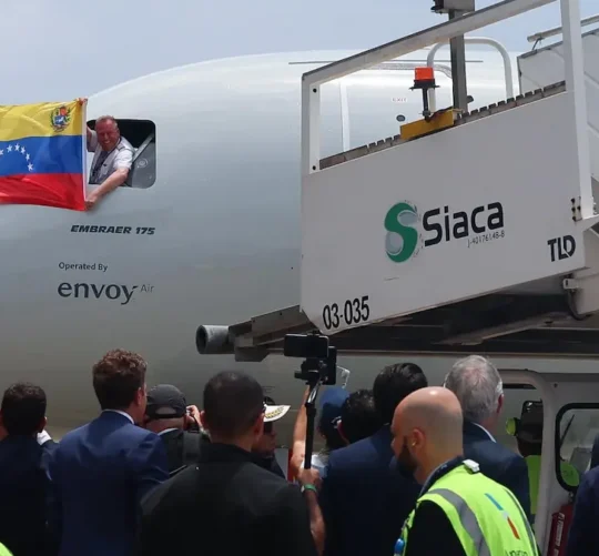 Estados Unidos y Venezuela acordaron en marzo reanudar las relaciones diplomáticas tras el acercamiento que siguió a la operación militar estadunidense en Caracas el 3 de enero en la que fue secuestrado el presidente Nicolás Maduro