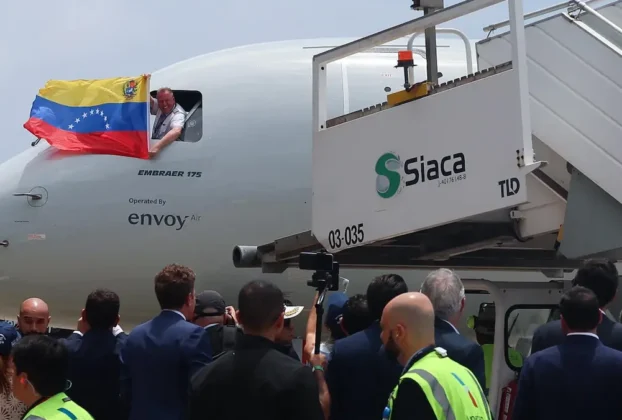 Estados Unidos y Venezuela acordaron en marzo reanudar las relaciones diplomáticas tras el acercamiento que siguió a la operación militar estadunidense en Caracas el 3 de enero en la que fue secuestrado el presidente Nicolás Maduro