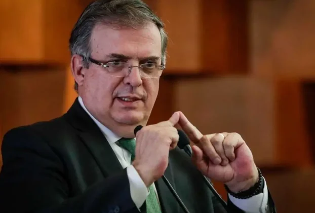 La presidenta Claudia Sheinbaum Pardo confirmó que la Secretaría Anticorrupción y Buen Gobierno (SABG) investiga si hubo irregularidades o se violó alguna norma por la estancia por seis meses del hijo de Marcelo Ebrard en la embajada de México en Reino Unido