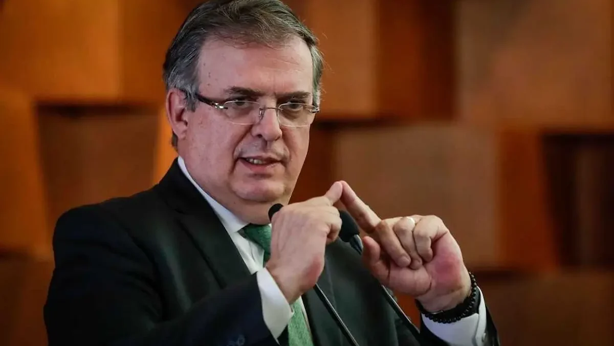 La presidenta Claudia Sheinbaum Pardo confirmó que la Secretaría Anticorrupción y Buen Gobierno (SABG) investiga si hubo irregularidades o se violó alguna norma por la estancia por seis meses del hijo de Marcelo Ebrard en la embajada de México en Reino Unido