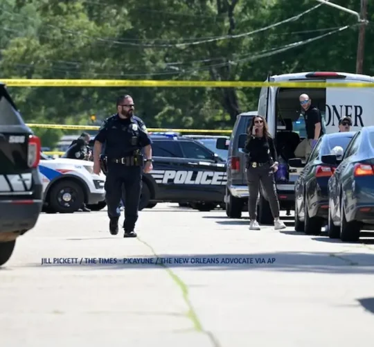 Un total de diez personas recibieron disparos durante el incidente, según el portavoz policial, Christopher Bordelon.