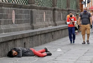fotografia de persona en situacion de calle puebla