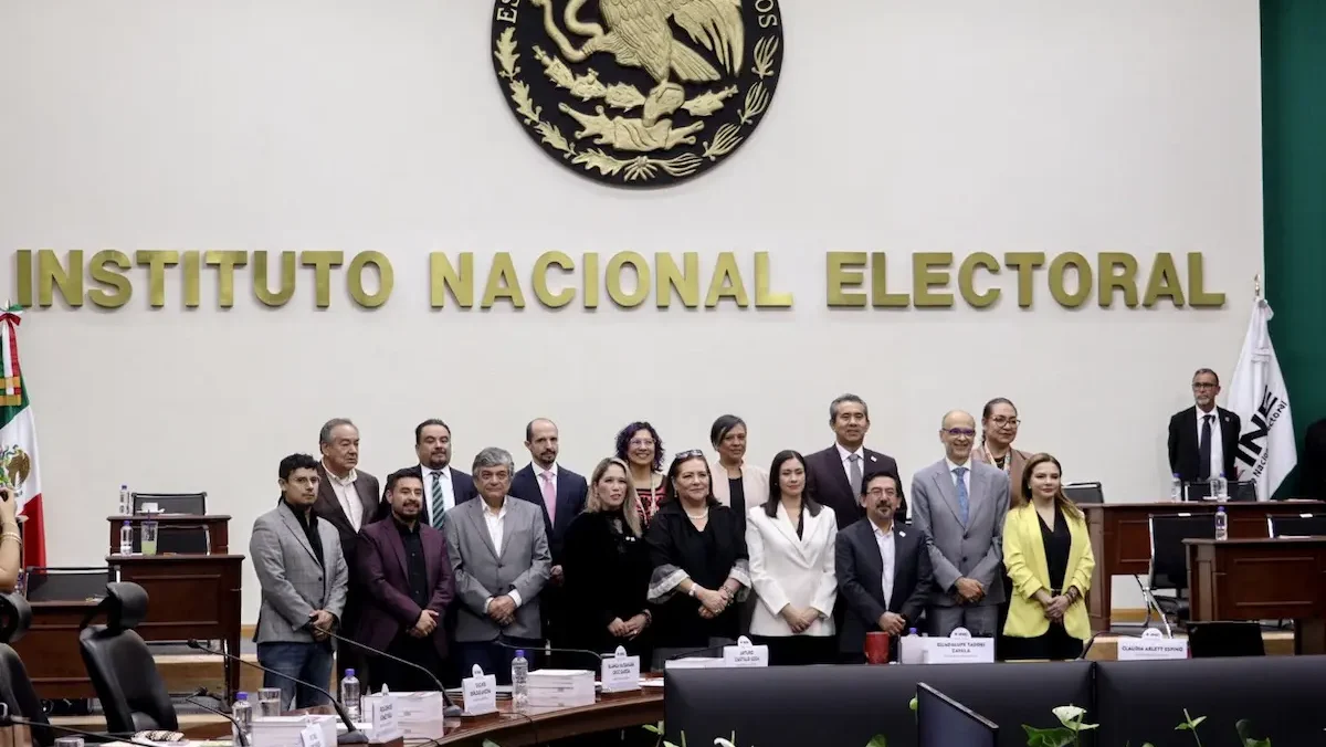 Debido al Mundial de Futbol, el Instituto Nacional Electoral (INE) suspenderá trabajo presencial en las oficinas ubicadas en el sur de la Ciudad de México, y en otras entidades del centro del país, por casi mes y medio, del lunes 1 de junio al domingo 12 de julio.