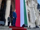 Magyar llegó al Parlamento para tomar posesión del cargo, poniendo fin a los 16 años de gobierno autocrático de Viktor Orbán