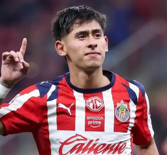El técnico Gabriel Milito encontró entre sus jugadores juveniles la carta letal para salvar a Chivas.