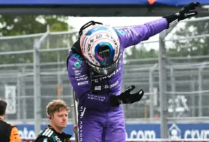 Antonelli, de 19 años, el líder más joven de la historia superó a los McLaren del británico Lando Norris, vigente campeón, y del australiano Oscar Piastri