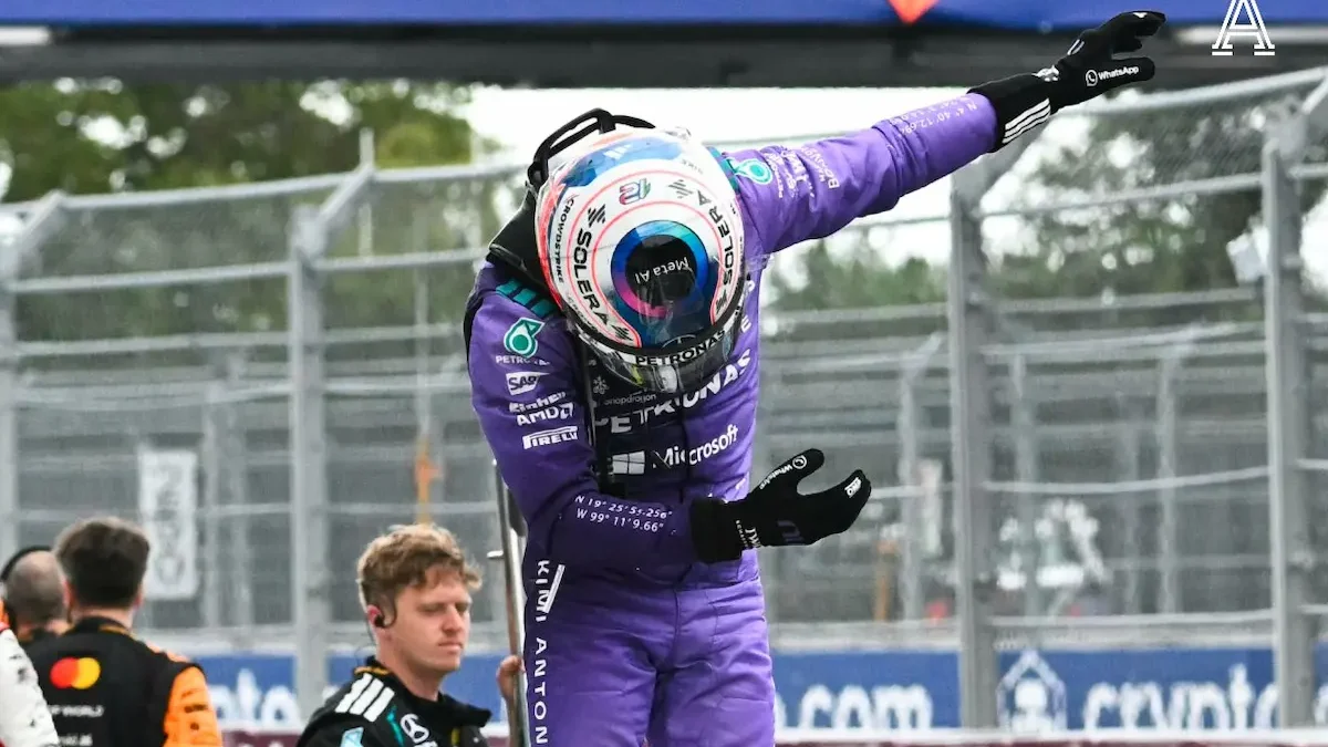 Antonelli, de 19 años, el líder más joven de la historia superó a los McLaren del británico Lando Norris, vigente campeón, y del australiano Oscar Piastri