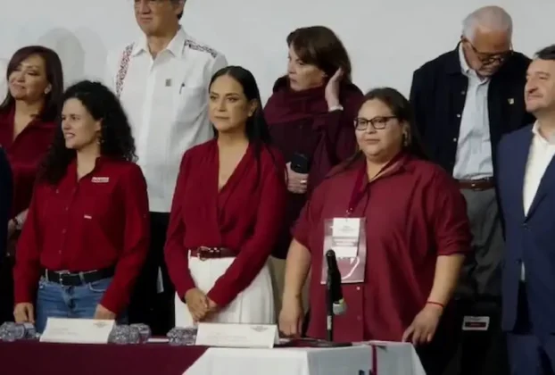 Tras confirmar que acudieron más de mil 800 congresistas del partido, lo que permite el quorum para sesionar, el presidente del Consejo Nacional de este partido inició los trabajos con un mensaje a los morenistas en el que recalcó “en la historia de los movimientos populares, hay momentos en los que no basta ganar elecciones.