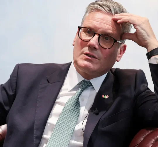Keir Starmer enfrenta una creciente rebelión dentro del Partido Laborista