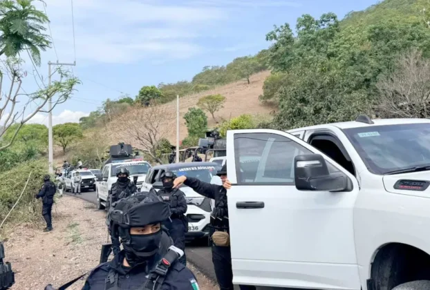 encabezados por su titular, Rosa Icela Rodríguez, se trasladan a Guerrero para ayudar al retiro de bloqueos y restablecer el orden en la zona de Chilapa